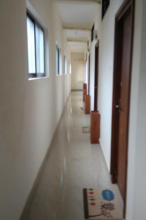 Manjira Lodge กูรูวาเยอร์ ภายนอก รูปภาพ
