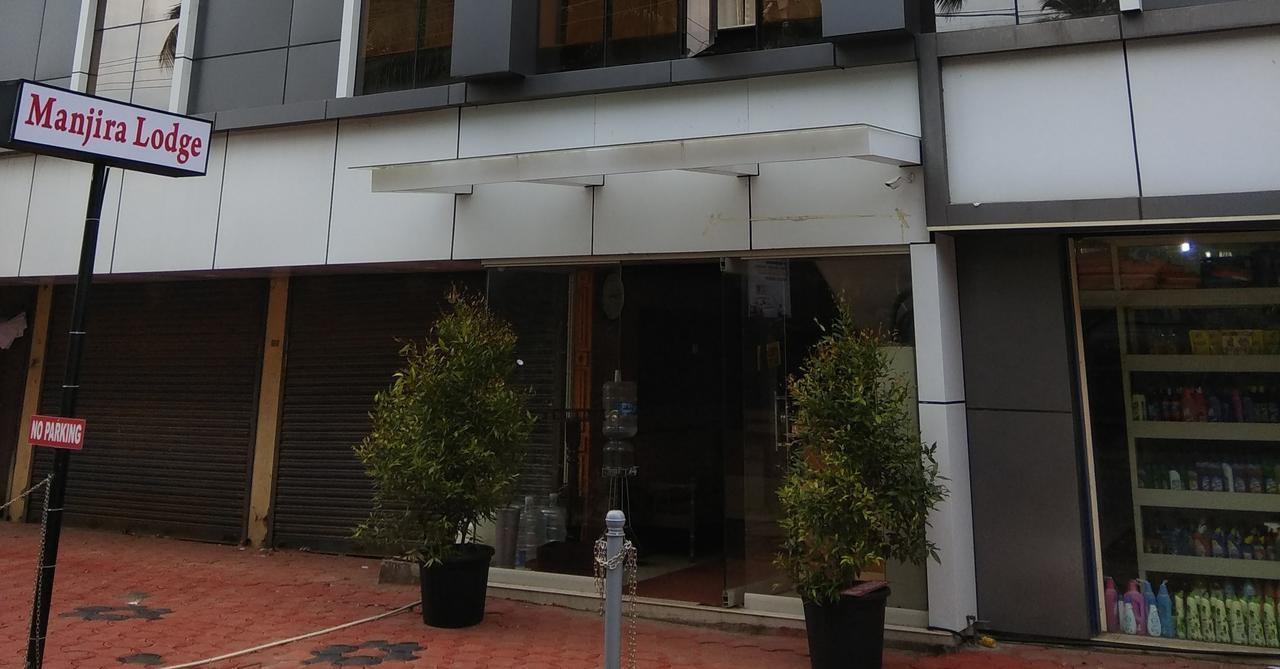 Manjira Lodge กูรูวาเยอร์ ภายนอก รูปภาพ