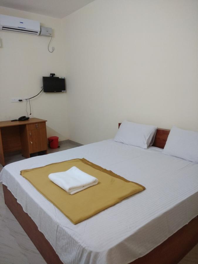 Manjira Lodge กูรูวาเยอร์ ภายนอก รูปภาพ