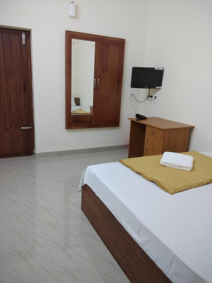 Manjira Lodge กูรูวาเยอร์ ภายนอก รูปภาพ