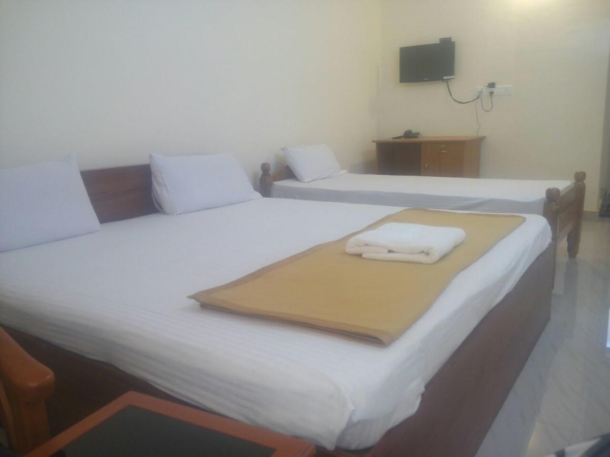 Manjira Lodge กูรูวาเยอร์ ภายนอก รูปภาพ